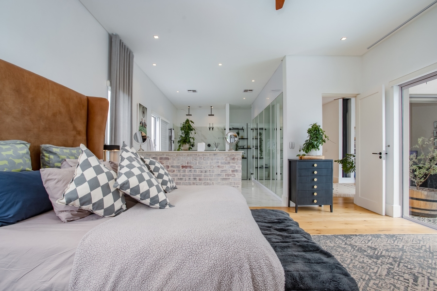 4 Bedroom Property for Sale in Val De Vie Estate Western Cape